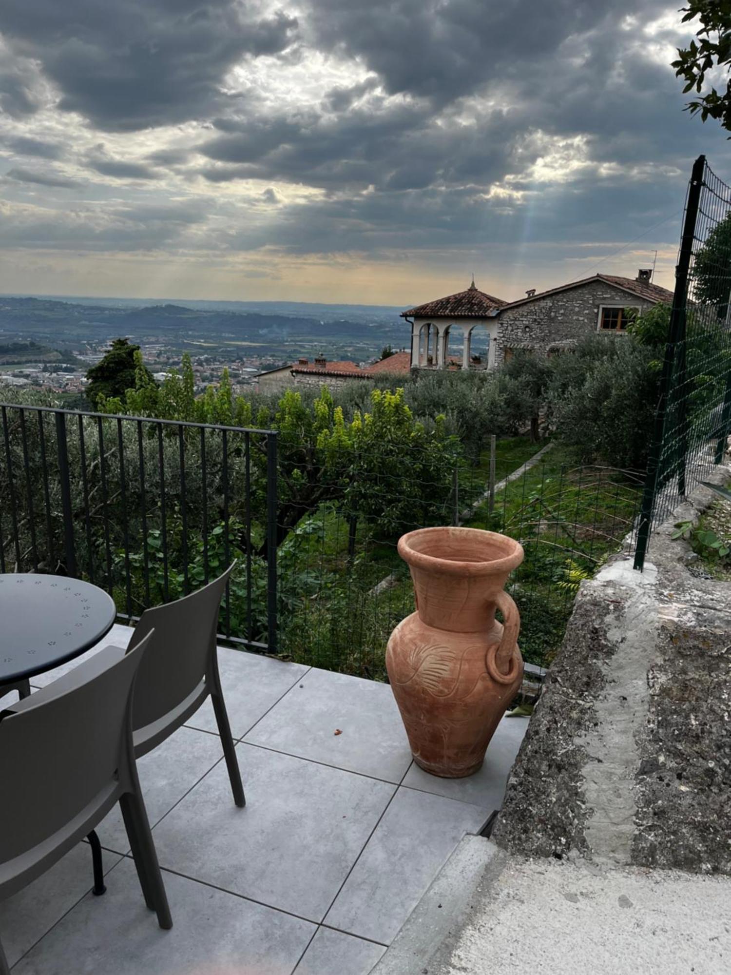 Casa Vacanze Conca D Oro Sant'Ambrogio di Valpolicella Luaran gambar